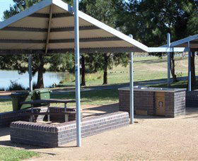 Point Hut Pond Park - Accommodation Search 4