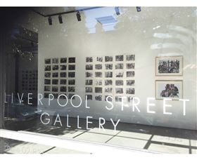 Liverpool Street Gallery - Accommodation Search 0