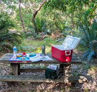 Broadwater Beach picnic area - Accommodation Search