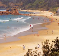 Flynns Beach - Accommodation Search