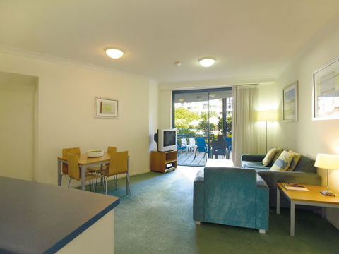 Oaks Calypso Plaza - Accommodation Search 2