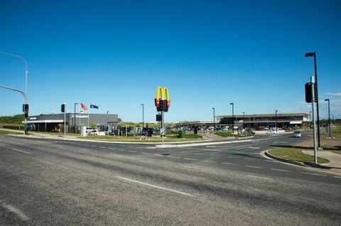 Bargara Central Shopping Village - Accommodation Search 1