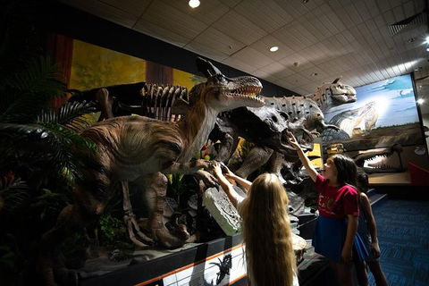 National Dinosaur Museum General Admission - Accommodation Search 1
