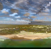 Castaways Beach - Accommodation Search