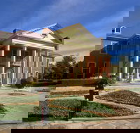 Embassy Drive - Accommodation Search