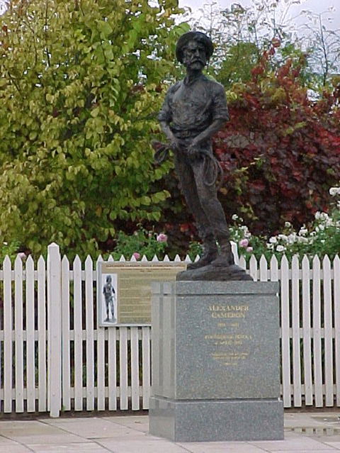 Alexander Cameron Statue - Accommodation Search 0