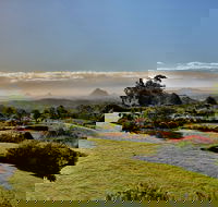 Glass House Mountains to Sunshine Coast Shores - Accommodation Search