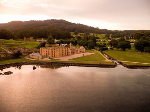 Hobart And South - Accommodation Search 1