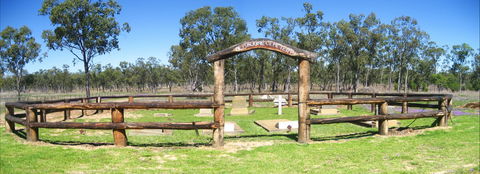 Old Injune Cemetery - Accommodation Search 0