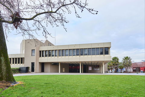 Sir Robert Helpmann Theatre - Accommodation Search 0