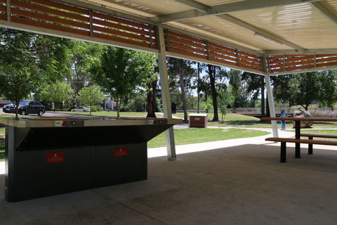 Les Stone Park - Accommodation Search 2