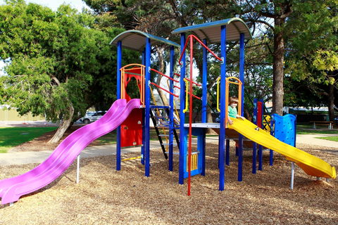 Old Gum Tree Reserve - Accommodation Search 0