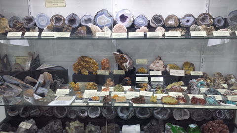 The Ted Elliott Mineral Collection - Accommodation Search 2