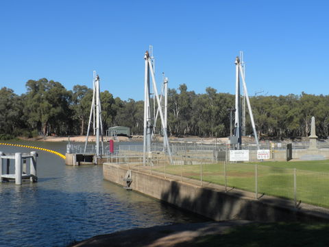 Lock 10 And Weir - Accommodation Search 0