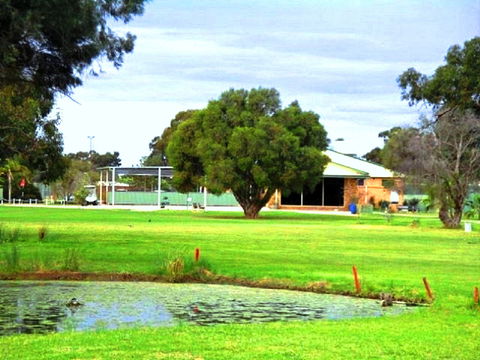 Finley Golf Club - Accommodation Search 2