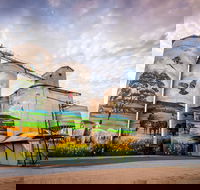 Grenfell Commodities Silos - Accommodation Search