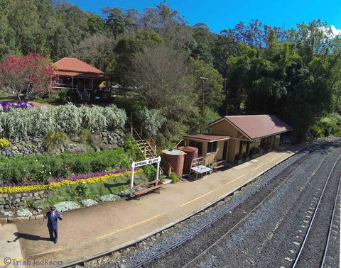 Spring Bluff Railway Station - Accommodation Search 0