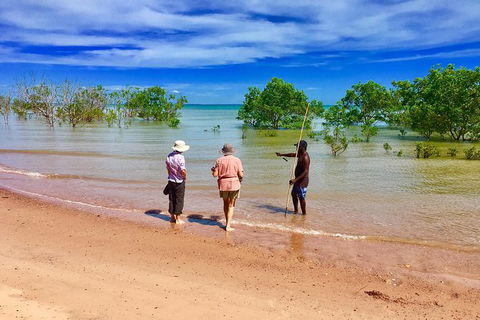 Gay-Wu Woman\'s 5 Day Yolngu Homeland Tour - Accommodation Search 6