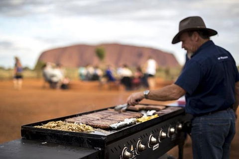 Sunset Australian Barbecue Dinner In Uluru - Accommodation Search 1