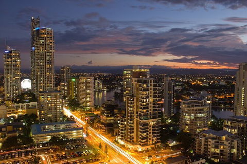 Gold Coast Airport Transfers : Gold Coast City To Airport OOL In Luxury Car - Accommodation Search 5