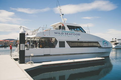 Deep-to-Dish: Tasmanian Seafood Experience - Afternoon Tour - Accommodation Search 4