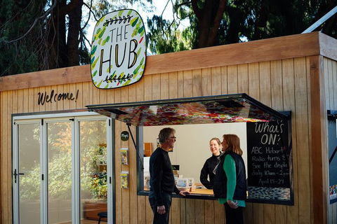 Private Royal Tasmanian Botanical Gardens Walking Tour - Accommodation Search 5