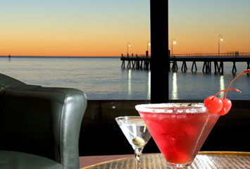 Horizons Cocktail Lounge - Accommodation Search 0