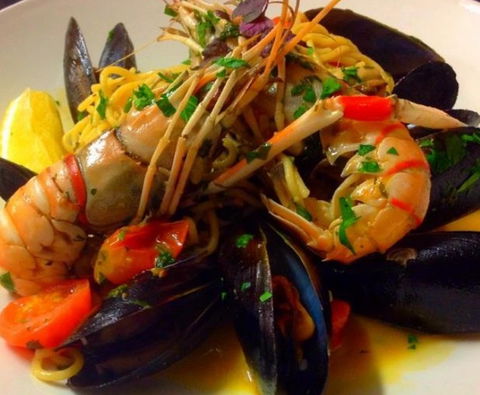 Bella Venezia Italian Restaurant & Bar - Accommodation Search 3