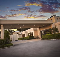 Shangri-La Gardens - Accommodation Search