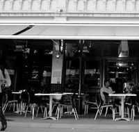 Benny's Bar  Cafe - Accommodation Search