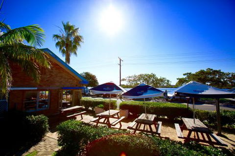 Hadleys Hotel - Accommodation Search 1