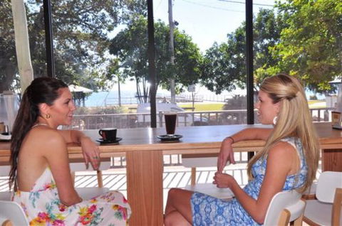 Beach House Hotel - Accommodation Search 1