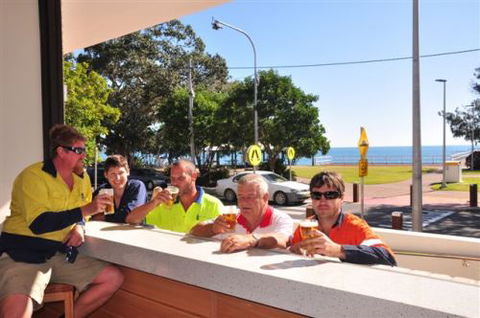 Beach House Hotel - Accommodation Search 2