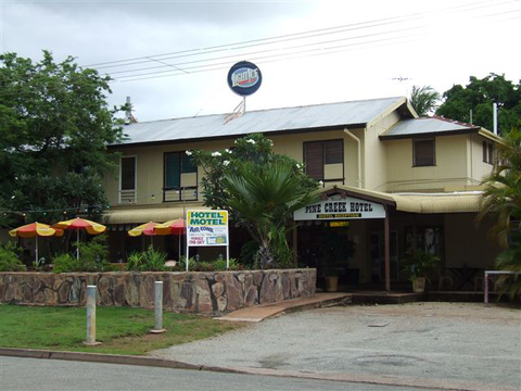 Pine Creek Hotel/Motel - Accommodation Search 0