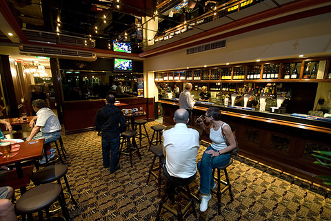 The Coach & Horses Hotel - Accommodation Search 4