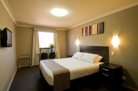 Blackbutt Inn - Accommodation Search 0