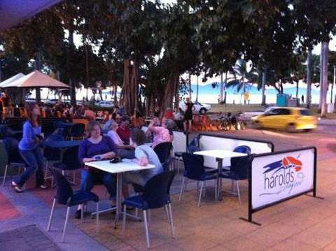 Harolds Seafood On The Strand - Accommodation Search 5