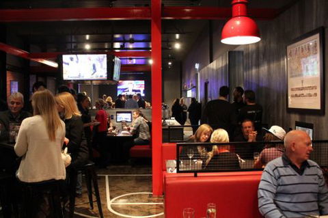 The Sporting Globe Bar & Grill - Accommodation Search 1