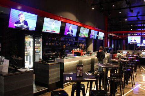 The Sporting Globe Bar & Grill - Accommodation Search 4