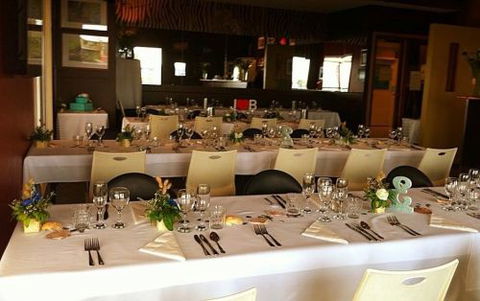 Zebra Crossing Bar & Bistro - Accommodation Search 3