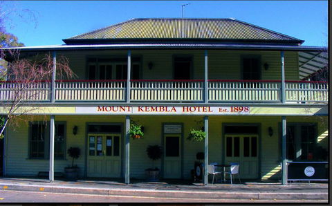 Mount Kembla Village Hotel - Accommodation Search 0