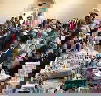 Saddleworth Market - Accommodation Search