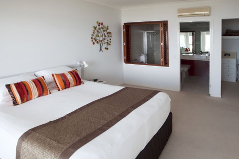 Waters Edge Apartments Cairns - Accommodation Search 4