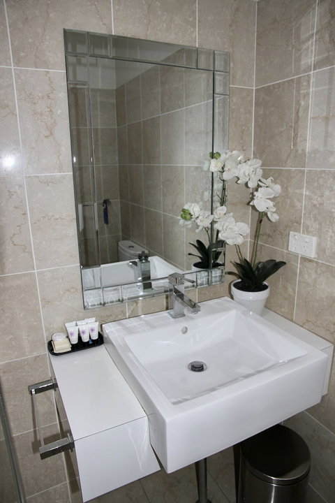 Mariners Court Hotel - Accommodation Search 3
