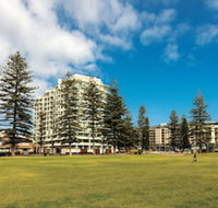 Oaks Glenelg Liberty Suites - Accommodation Search