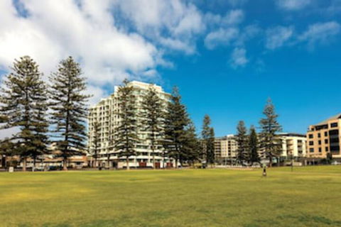 Oaks Glenelg Liberty Suites - Accommodation Search 0