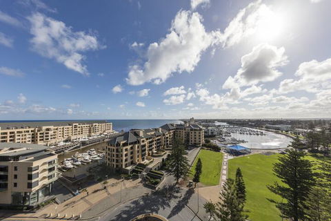 Oaks Glenelg Liberty Suites - Accommodation Search 7