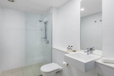 Oaks Nelson Bay Lure Suites - Accommodation Search 5