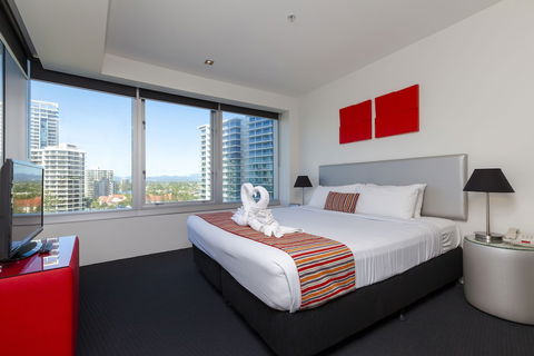 Q1 Resort & Spa - Accommodation Search 6