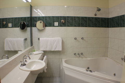 Gateway On Monash Boutique Hotel - Accommodation Search 6
